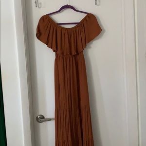 Off shoulder maxi dress